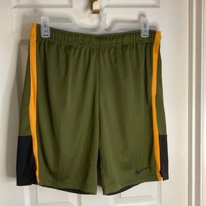 Nike dry-fit shorts Olive Green